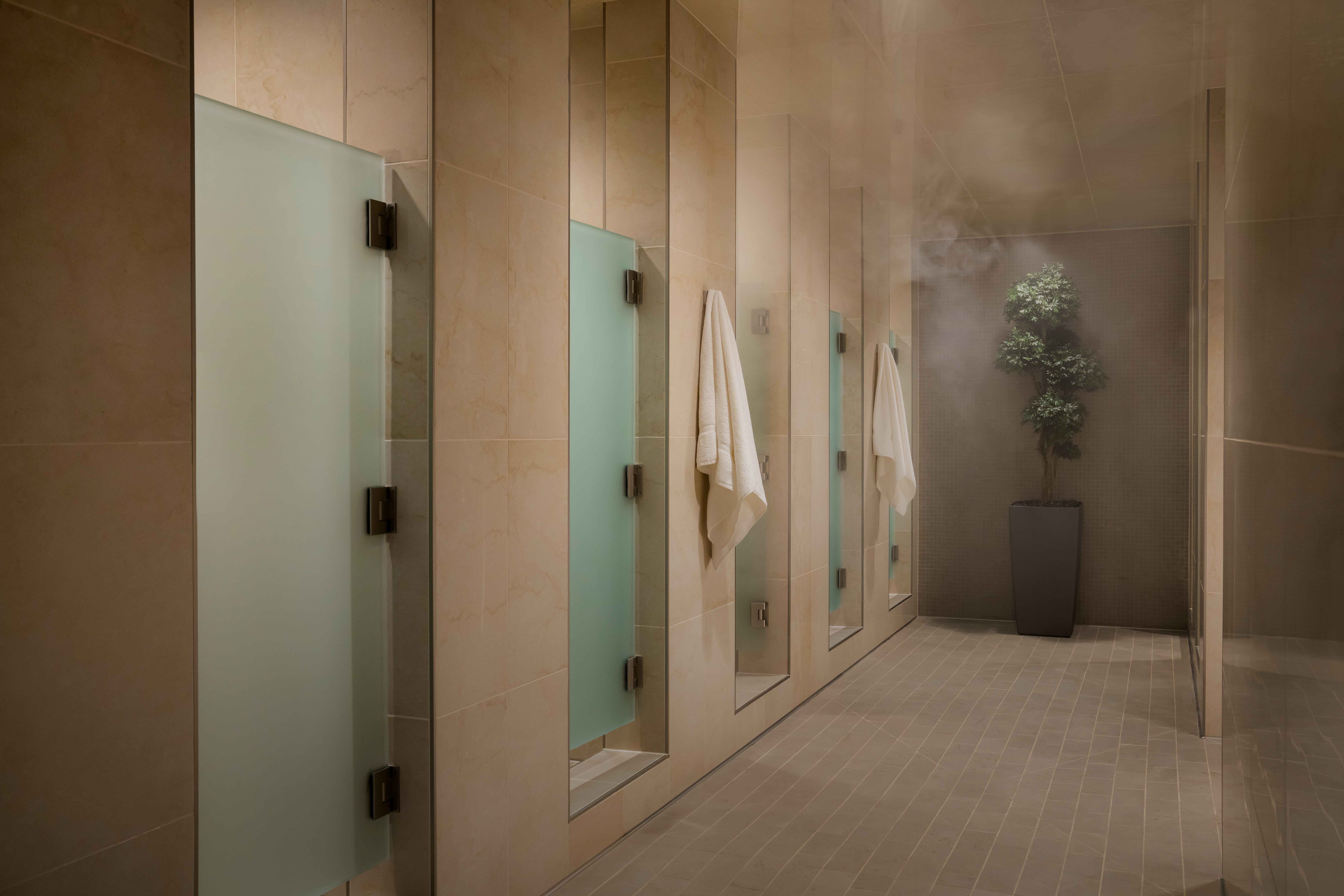 shower room at Life Time