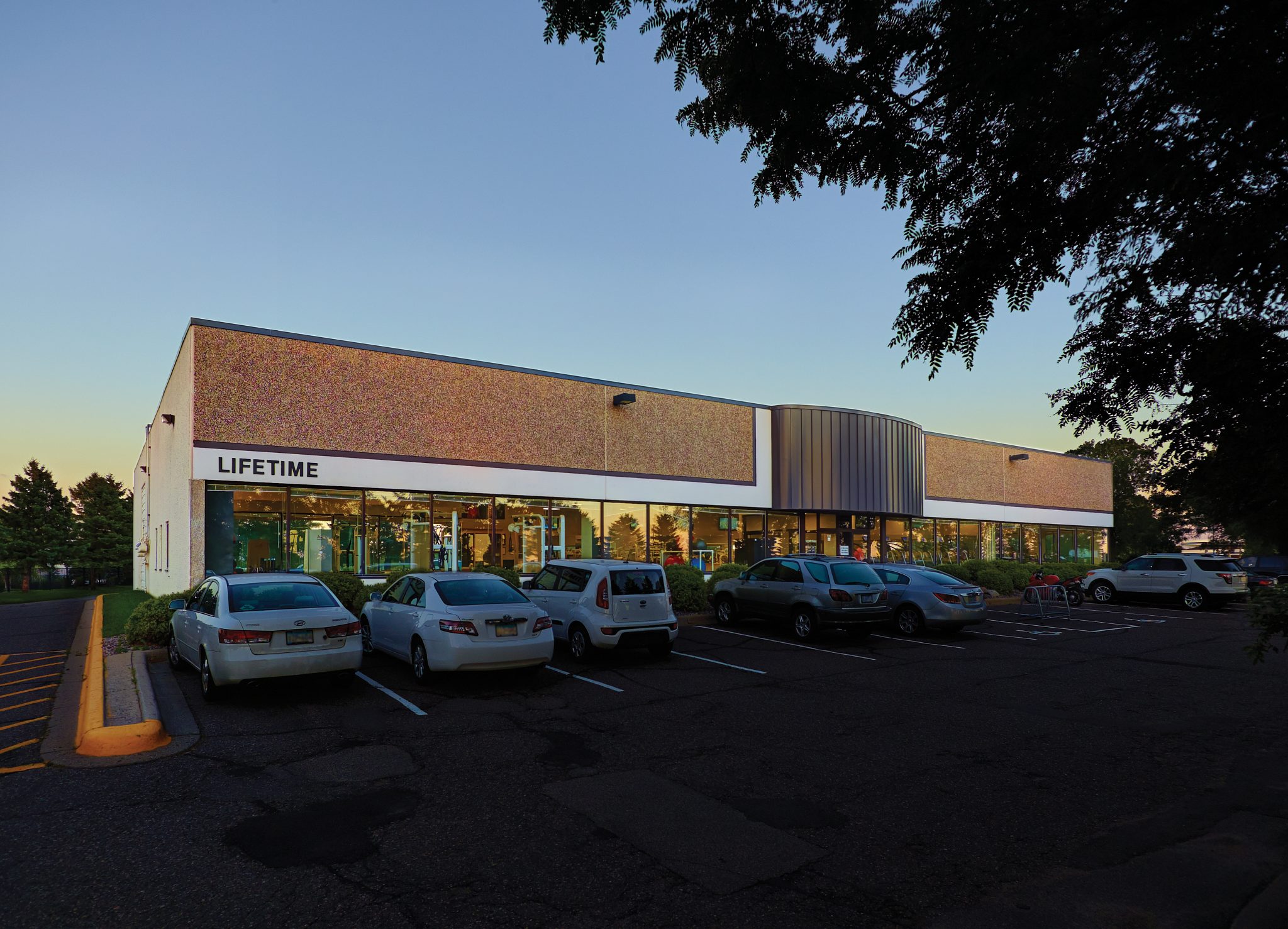 The exterior of the Apple Valley Life Time location