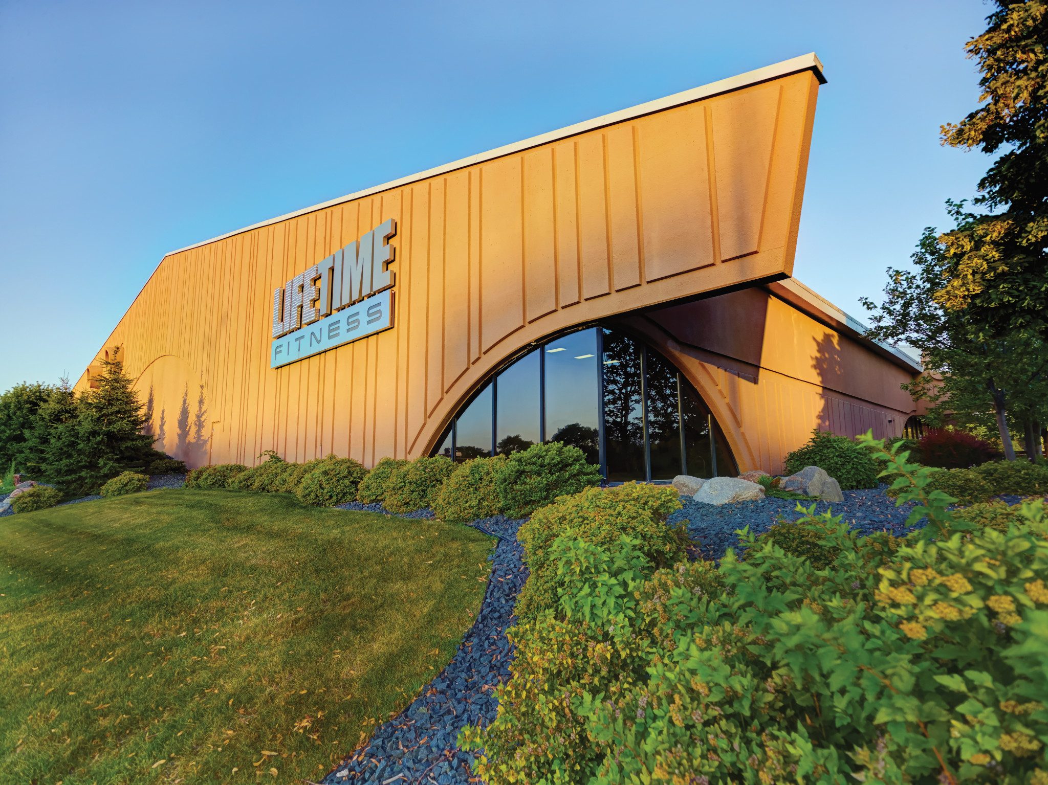 The exterior of the Bloomington South Life Time location