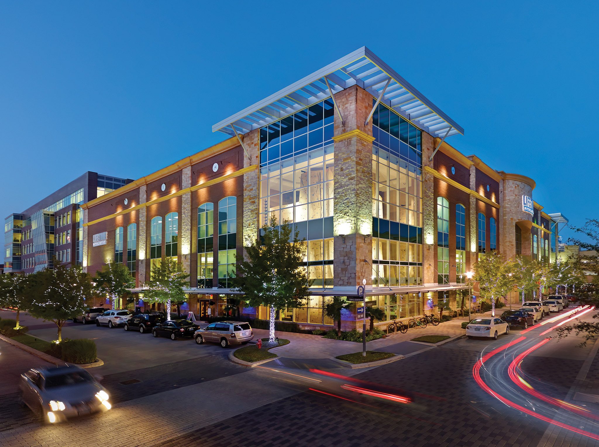 The exterior of the City Centre Houston Life Time location
