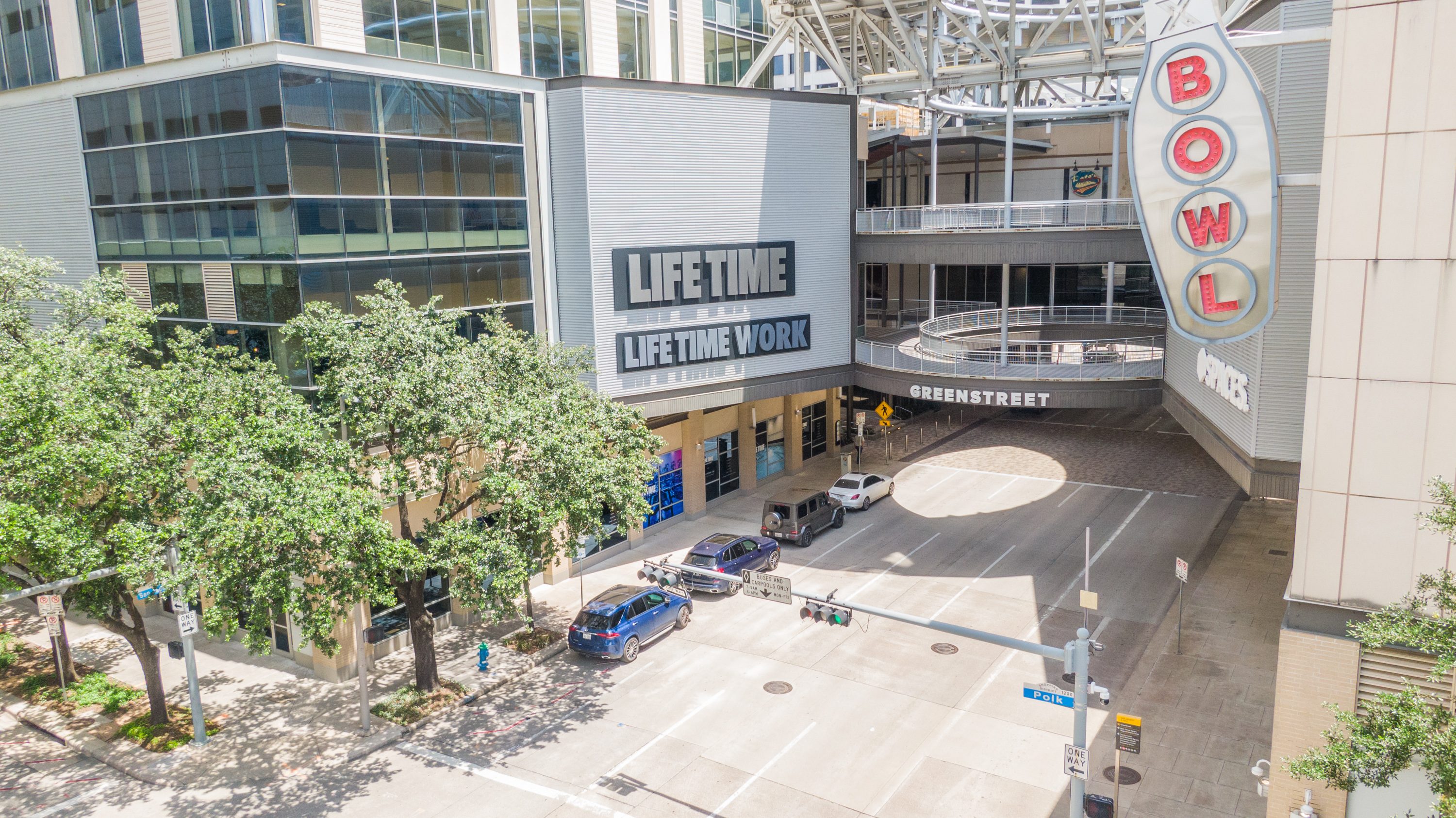 The exterior of the Greenstreet Life Time location