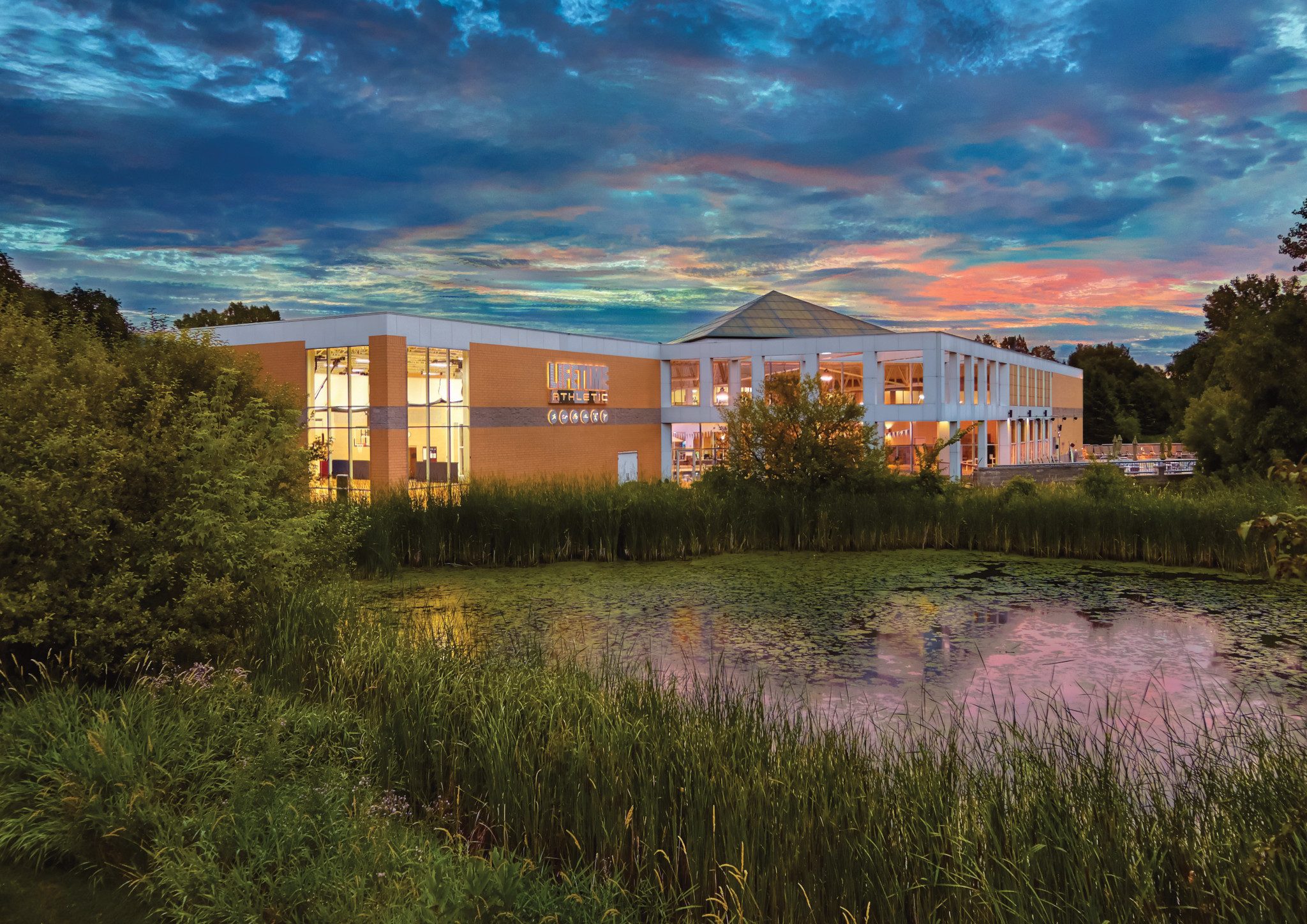 The exterior of the White Bear Lake Life Time location