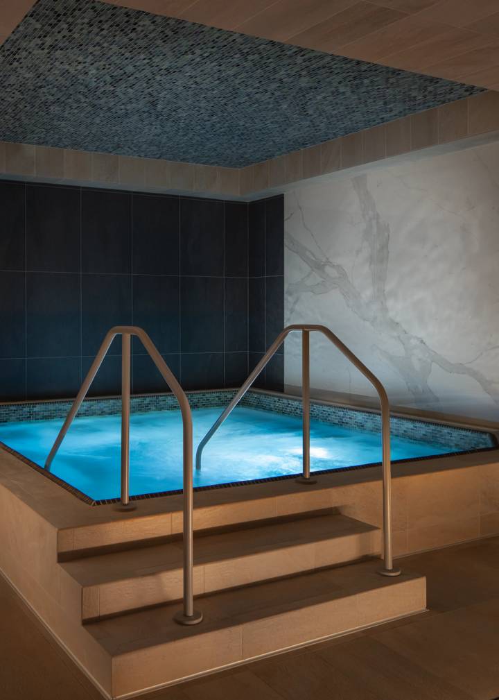 cold plunge at Life Time