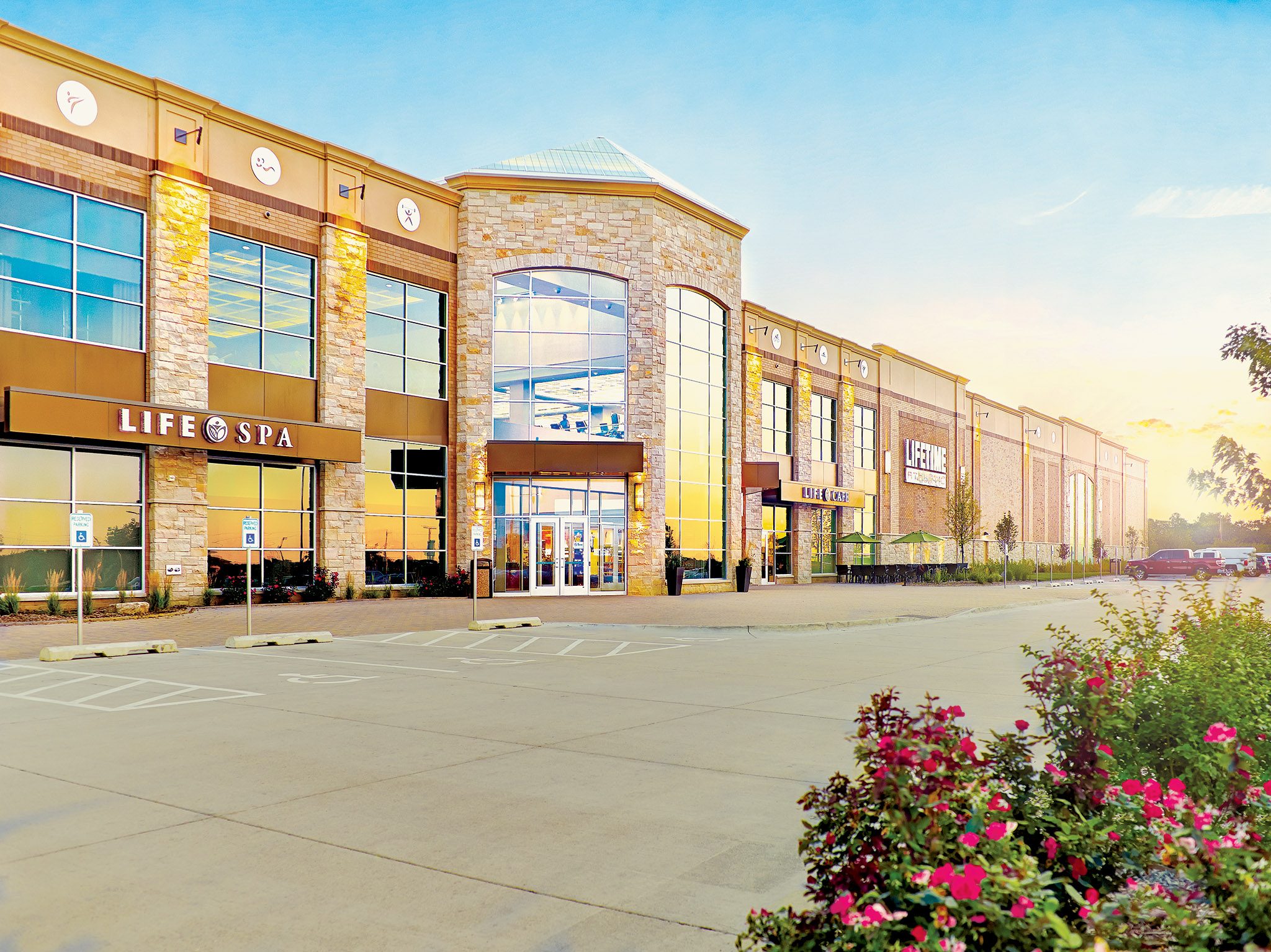 The exterior of the Des Moines Life Time location