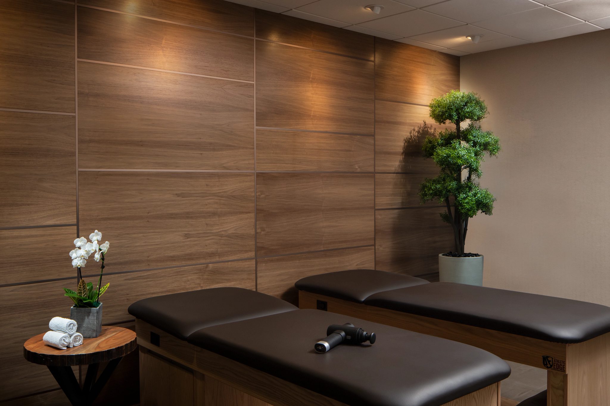 Massage and stretch table area