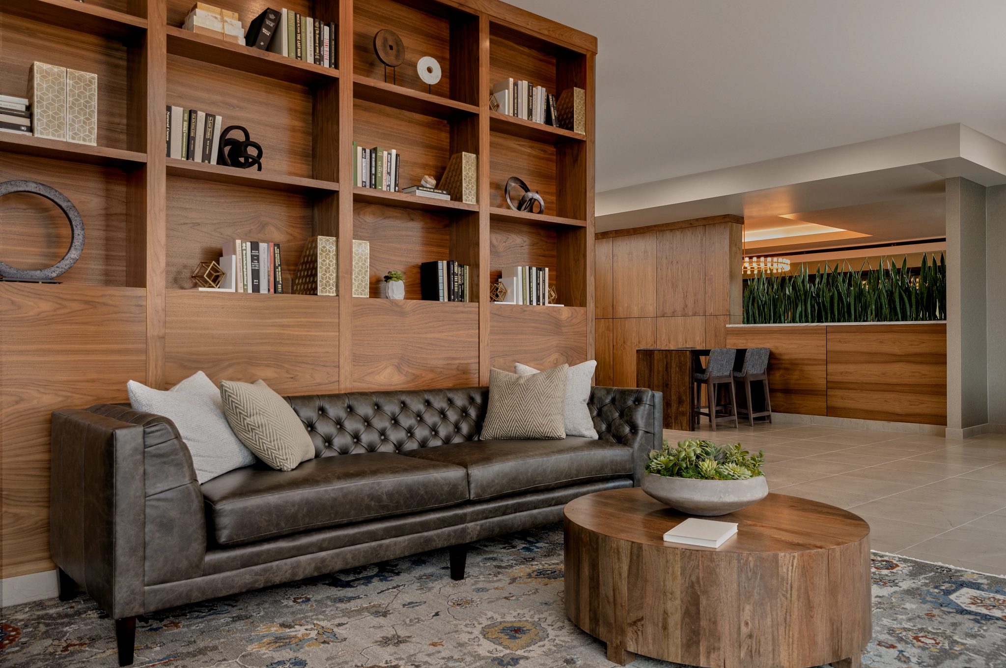 Open seating area at the LIfe Time Lakeshore Irvine club location