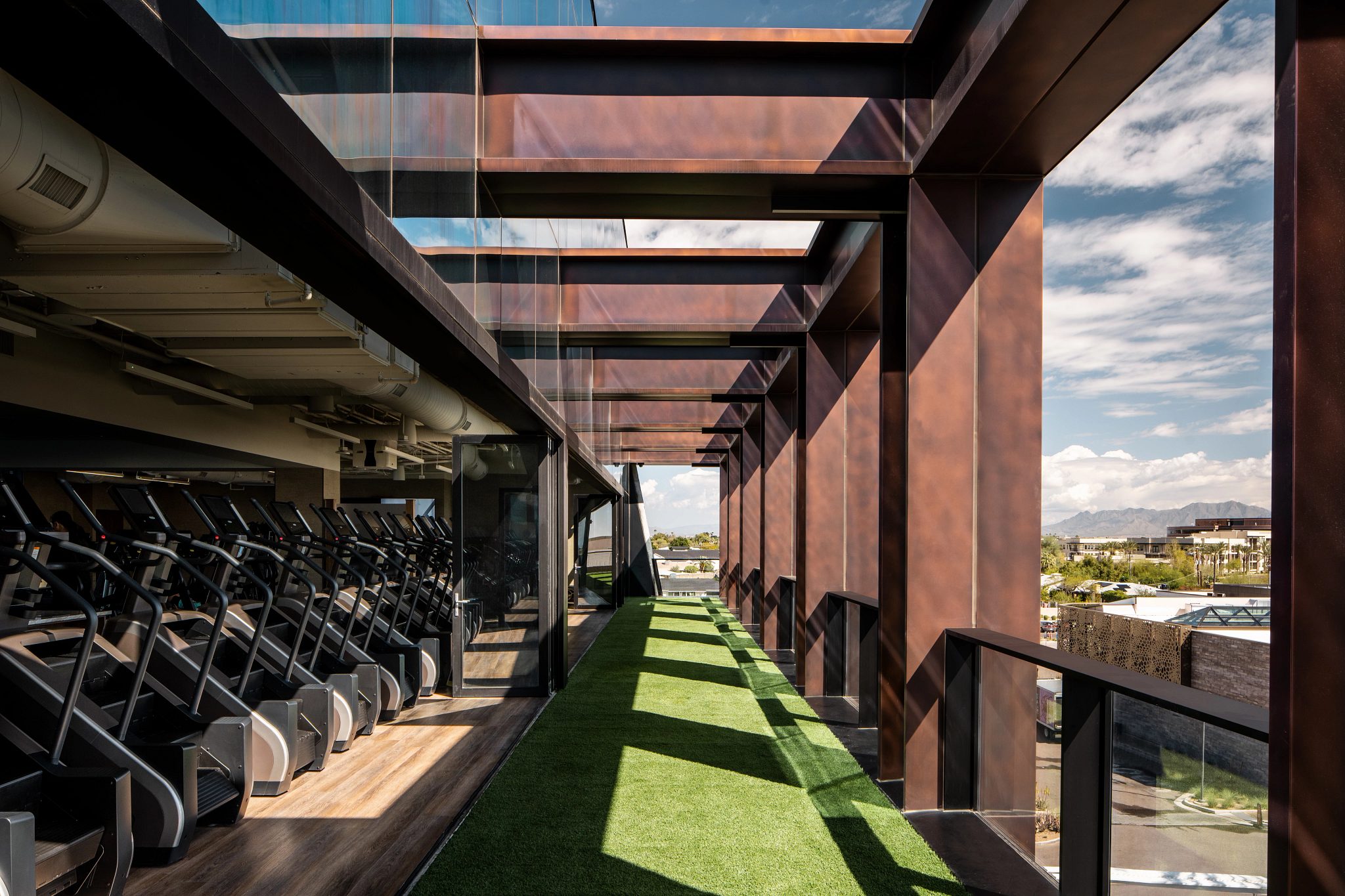 Outdoor turf walkway area at the Life Time Scottsdale Fashion square club location