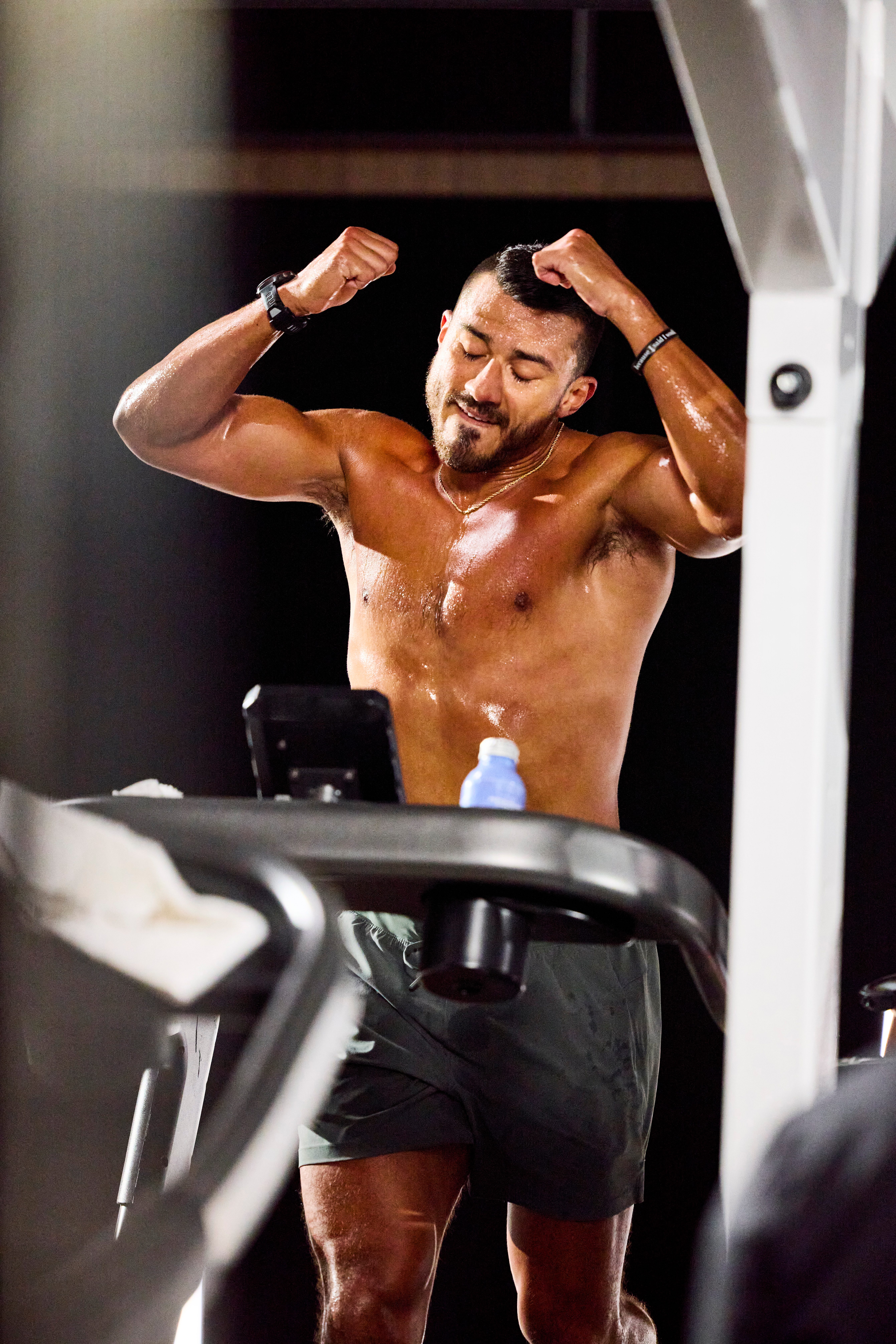 man running on a tredmill